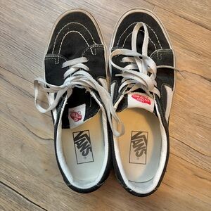 Vans low